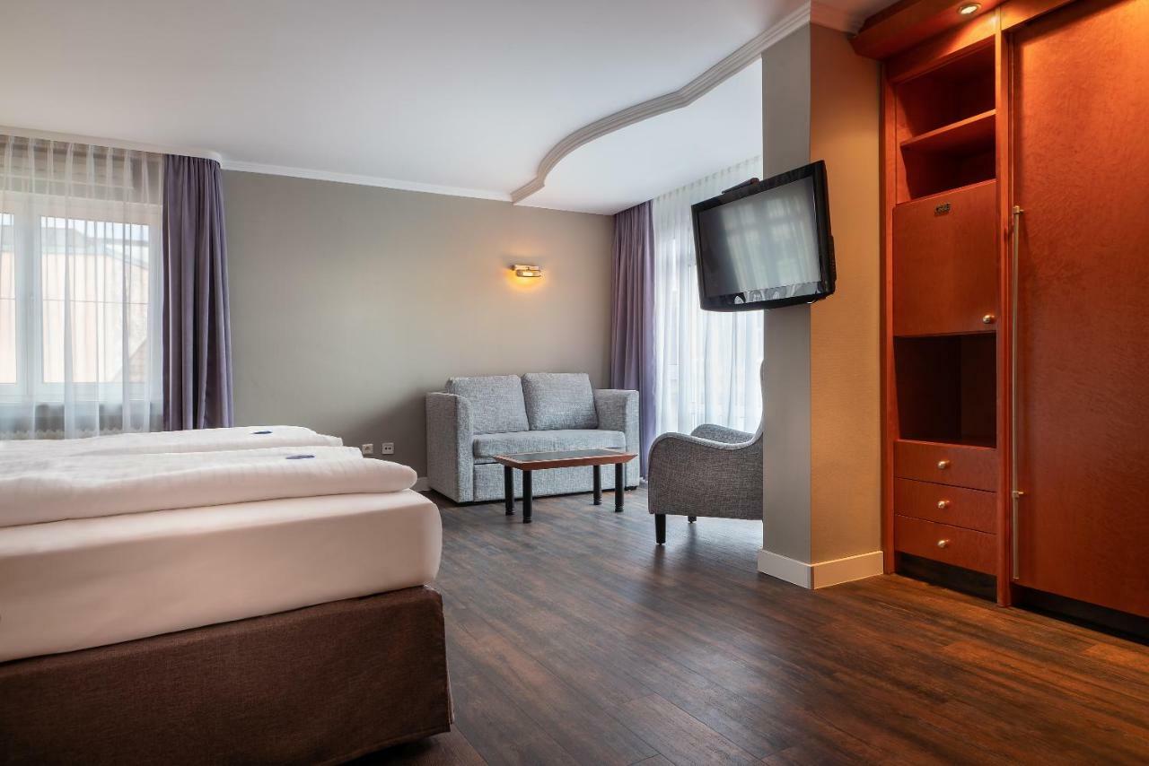 Best Western Hotel Goldenes Rad FDH Exterior foto